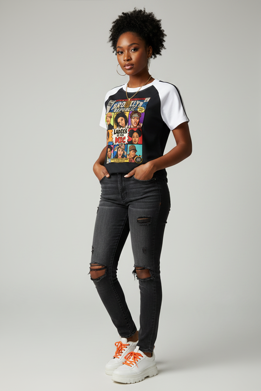 "Ladies First Comic Vol.1" Contrast Stripes Bodycon Raglan T-Shirt